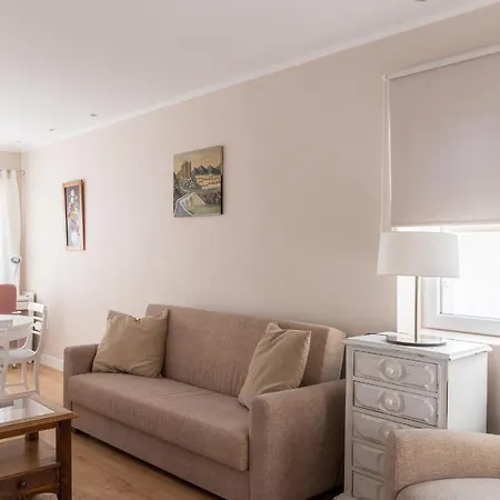 Casa Rosas * Вила-Нова-ди-Гая
